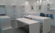 Impronta nel legno -  Arredamento showroom negozi e uffici